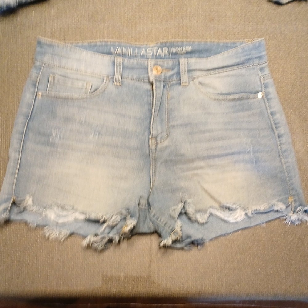 Blue Jean Shorts Distressed Style High RISE midi Size 9